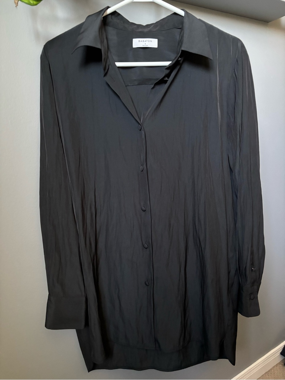 Aritzia Babaton Black Button-Up Blouse